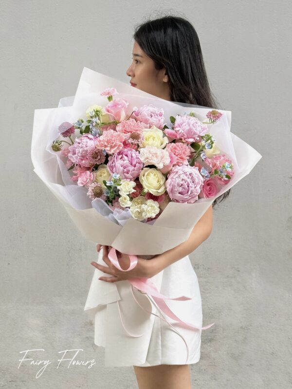 Bó Hoa Tươi Màu Mix - Hoa Hồng, Mẫu Đơn MS197
