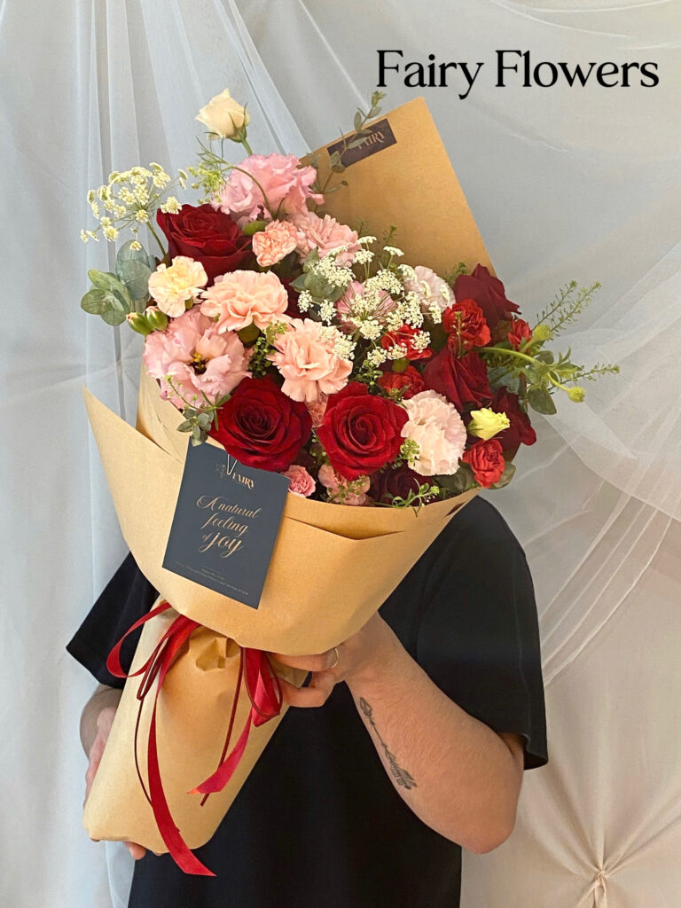 Bó Hoa Màu Mix - Hoa Hồng, Cẩm Chướng MS192