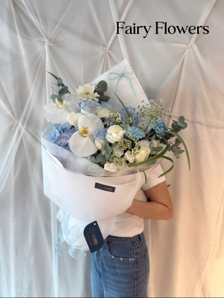 Bó Hoa Tươi Màu Mix - Cẩm Chướng, Hoa Lan MS205