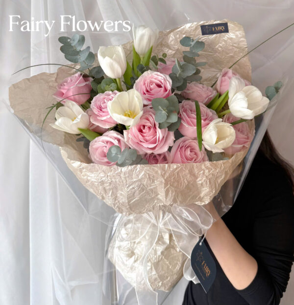 Bó Hoa Tươi Màu Mix - Hoa Hồng, Tulip