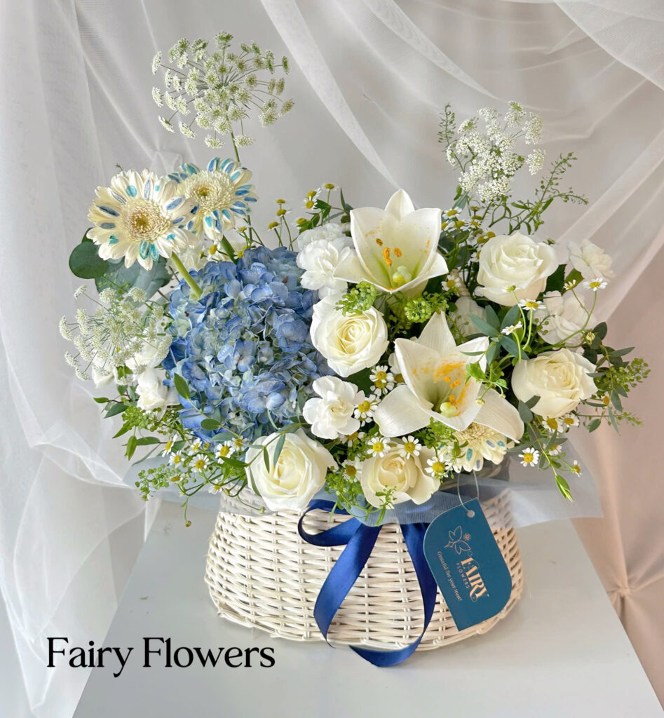 Giỏ Hoa Tươi Màu Mix -  Cẩm Tú Cầu, Hoa Hồng MS260